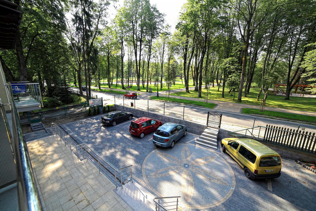 Parkowy Dworek Rabka-Zdrój Rom bilde